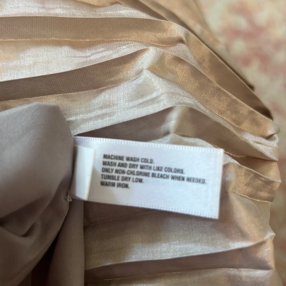 GAP Pleated Dress - Picture 5 of 5